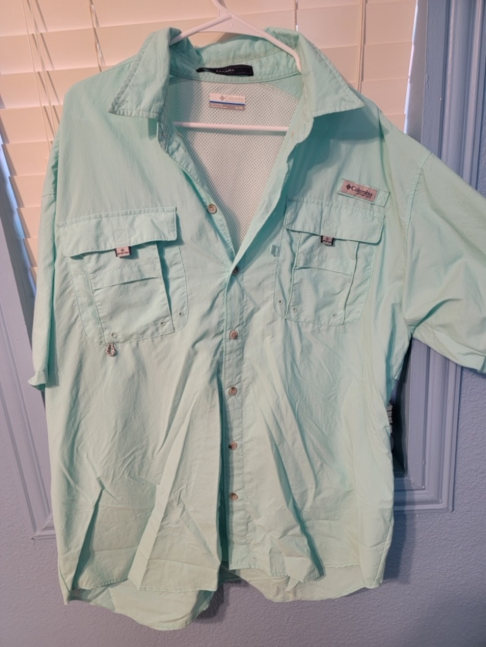 Columbia Light Mint Green Fishing Shirt